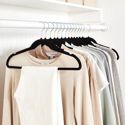 Non-Slip Velvet Hangers - 100 Black Slim Suit Clothes